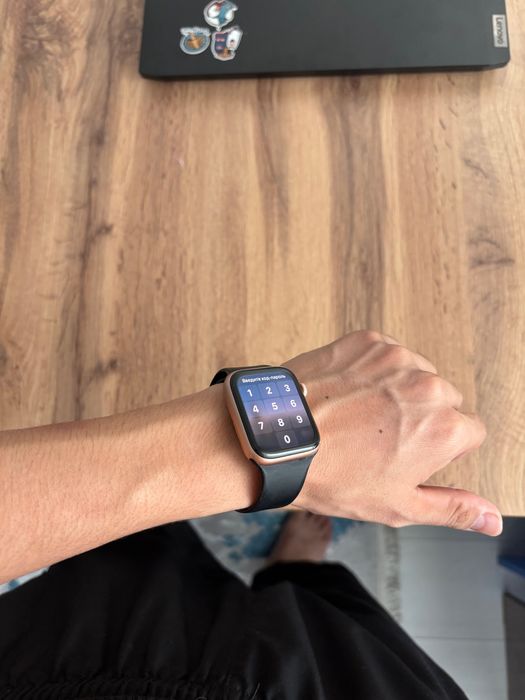 Aplle watch SE оригинальная