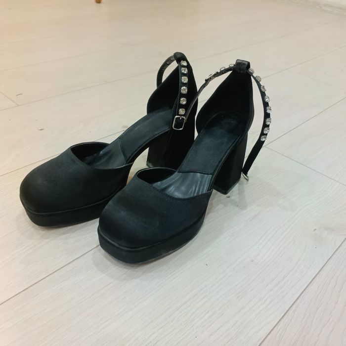 Продам туфли - кажжые по 6000