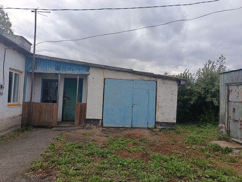 Продам квартиру в двухквартирном доме