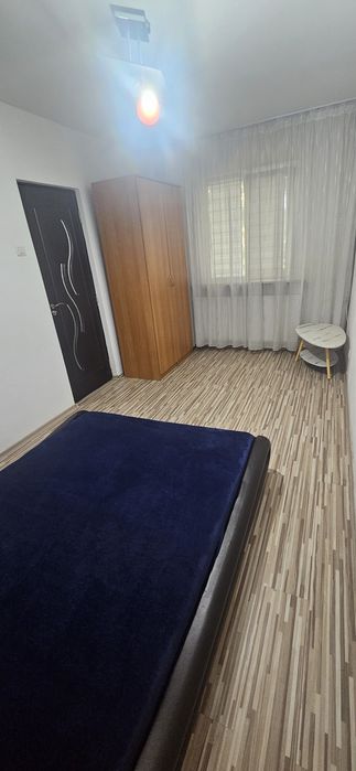 Închiriez apartament
