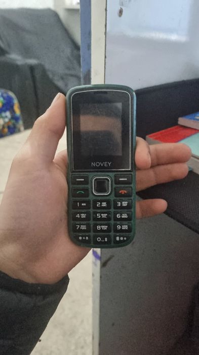 Novey telefon sotiladi