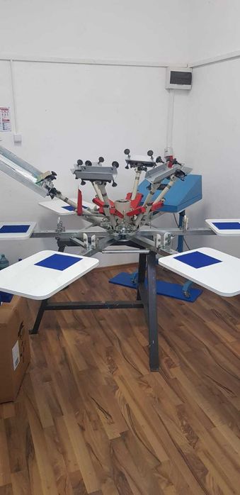 Vand sau schimb carusel serigrafie cu 6 platane