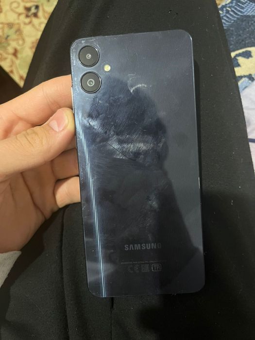 Продам два телефона