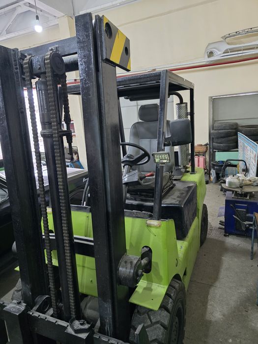 Погрузчик сотилади