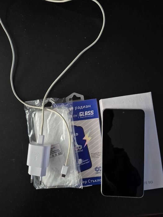 Samsung s21 FE продавам