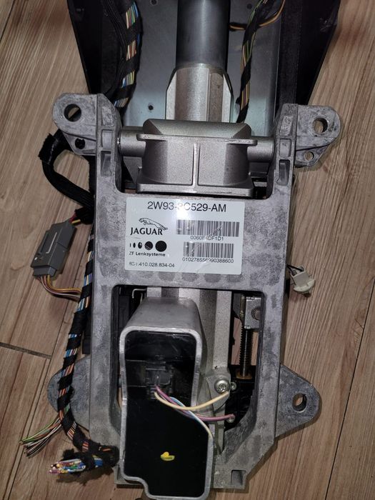 Продам руль от Jakuar xj 351