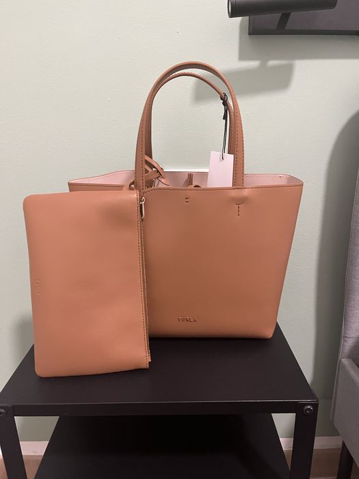 Оригинална чанта FURLA – чисто нова с етикет + несесер