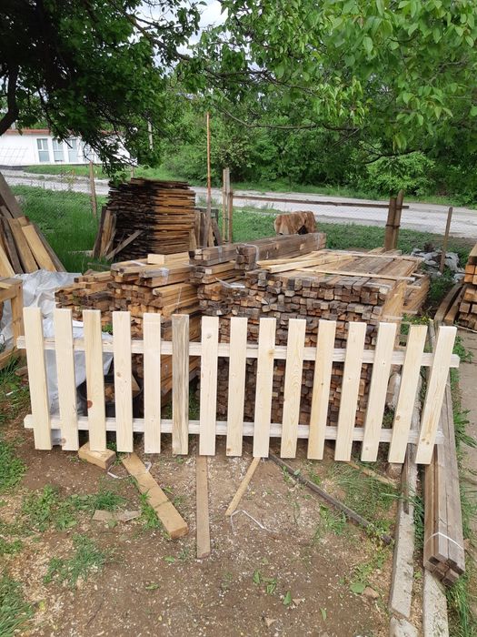 Декоративни дървени огради за градина