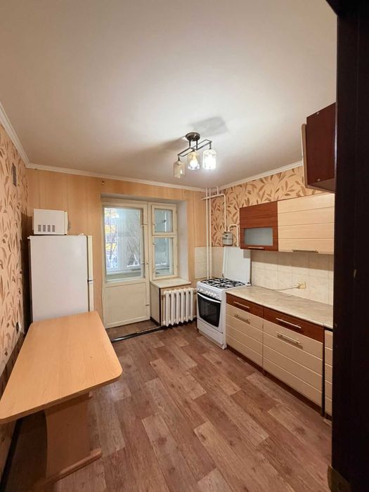 продается 2 ком квартира