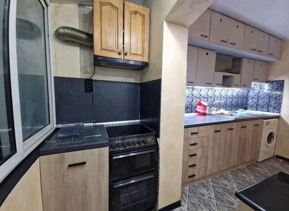 Дава се под наем Тристаен апартамент в София, Бъкстон - 80 кв.м за 716 € - Снимка #3