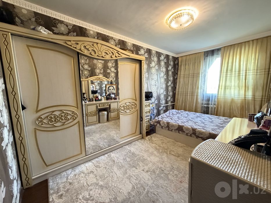 Продается метро Ойбек 4/9/9