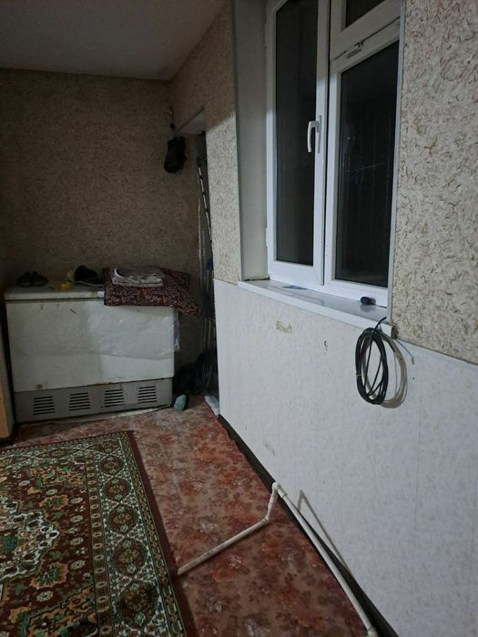 Продается 3 комнатная квартира. Этаж 1.  Радуга.