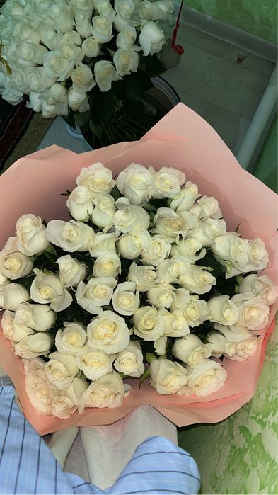 свежый букет из 51 роз