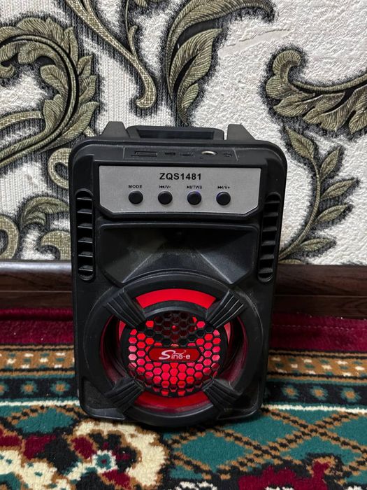 Продаётся Колонка Sing-e с микрофоном