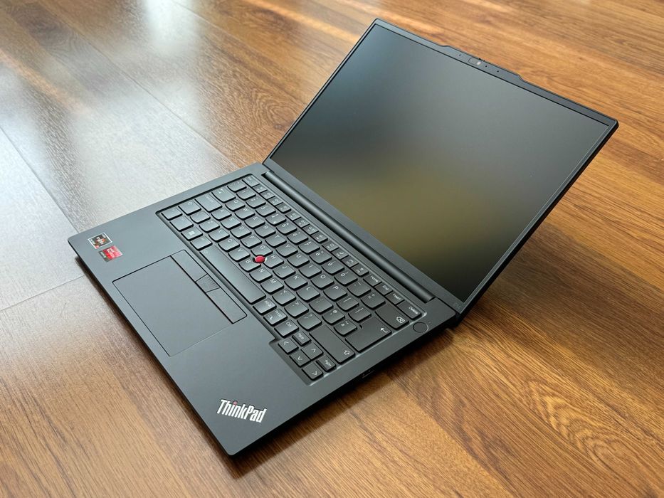 14' Full HD+ Ryzen 7 7730u Lenovo ThinkPad E14 Gen 5 16GB DDR4/512GB NVMe/Radeon/Бат 10ч