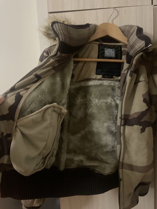 Много топло късо яке