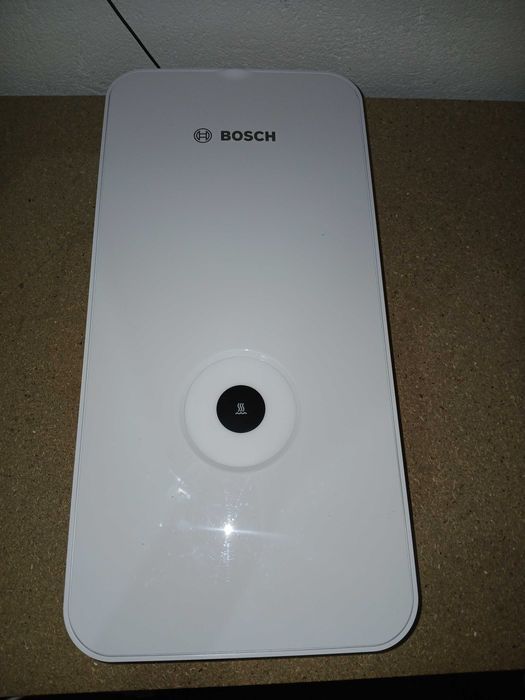 Boiler instant Bosch Tronic 4000, 15/18/21 kW, 400V, Alb