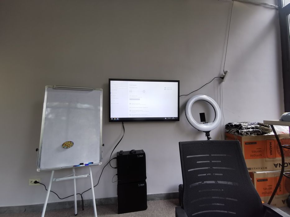 Samsung Pm43f-pc (рабочий), Информационная панель. Диагональ 43. 110см