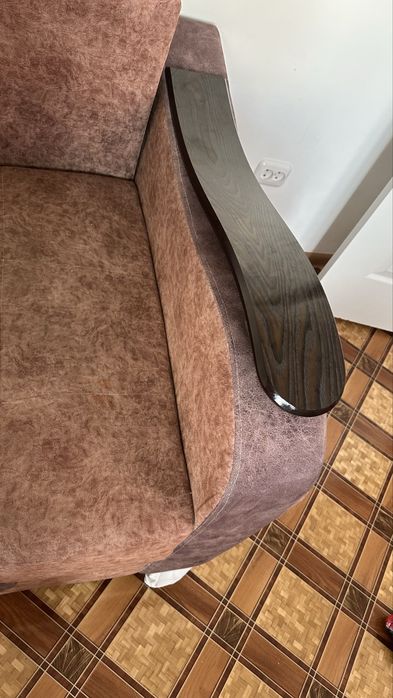 Срочно продаю! Почти даром отдаю! Диван!