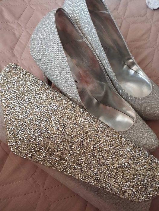 Стилни Сребристи Дамски Токчета и Чанта