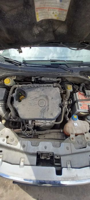 Fiat lineia  1.4 turbo 2010  Dezmembrez/Dezmembram