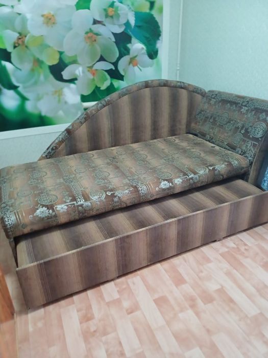Продам диванчик б/у