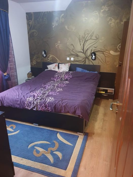 închiriez apartament 3 camere