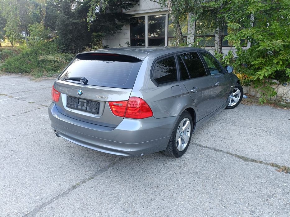 BMW Seria 3 2010 — imagine 5