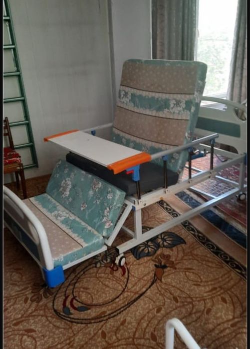 Медицинский кровать с матрасом