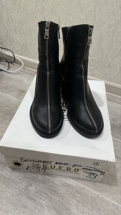 Ботинки кожаные на каблуке