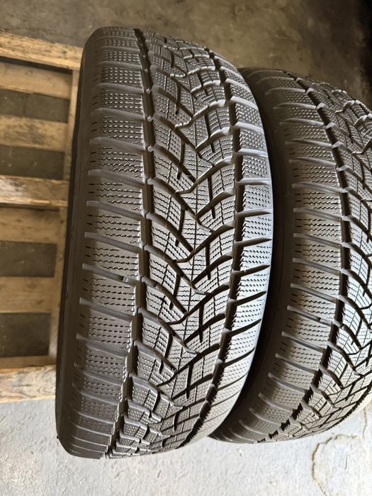 2 anvelope iarna ca NOI 215/55/18 , Dunlop , 7.9 mm , DOT 4824 !