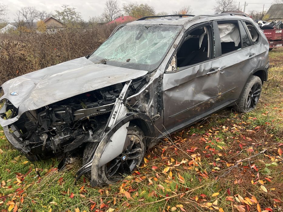 Bmw avariat x5 e70 2012 pentru piese! Motor 3.0 diesel n57d30a 245 cp