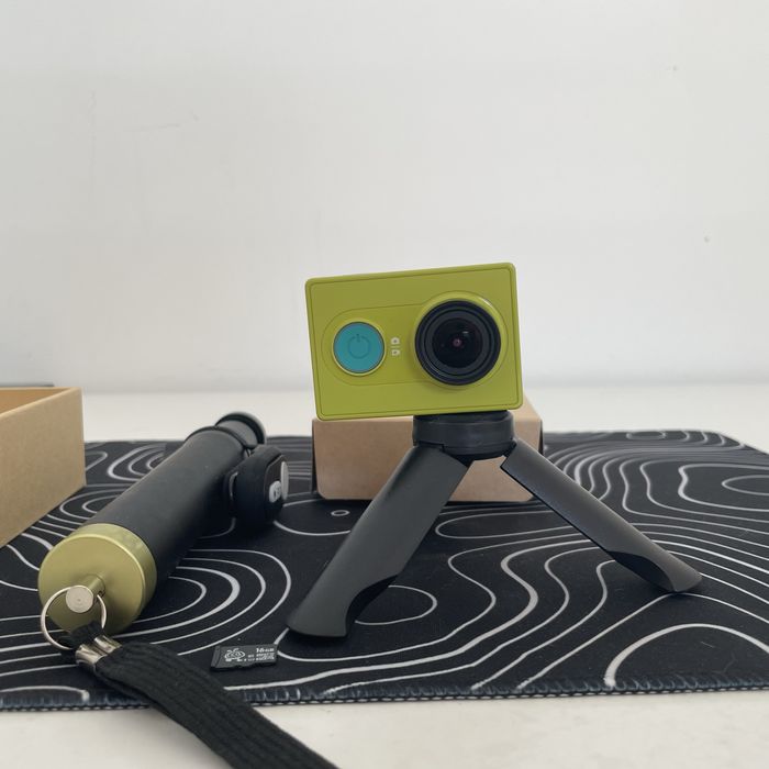 Эшн Камера Xiaomi Yi Action