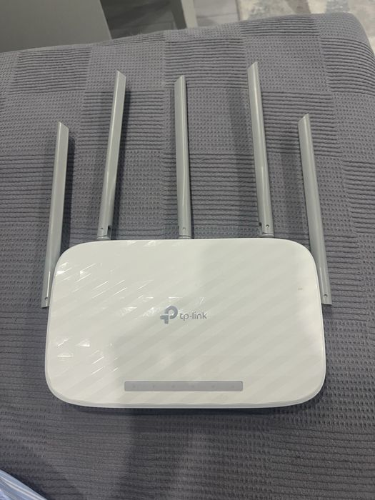 Это Wi-Fi роутер TP-Link Archer C60