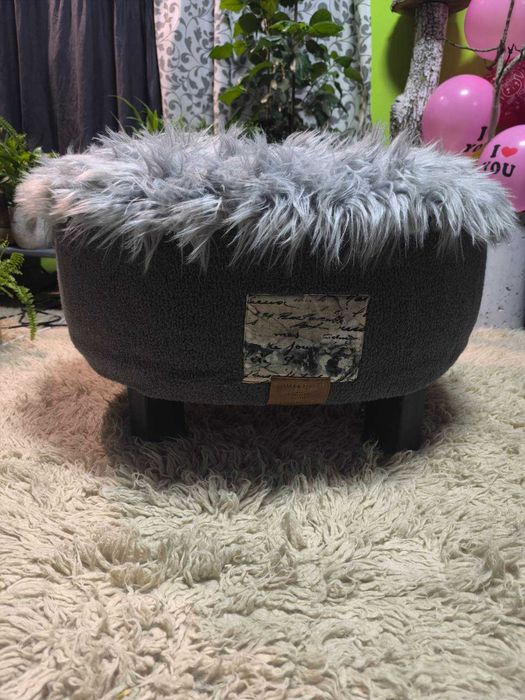 Арт табуретка за всекидневна!