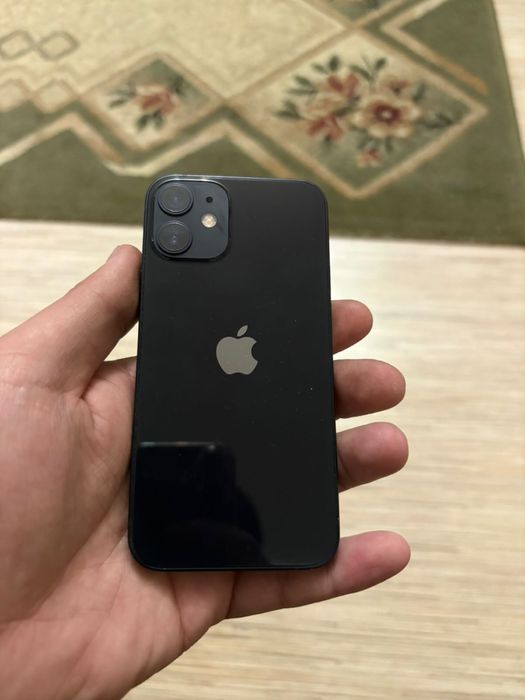 Обменяю айфон 12 мини