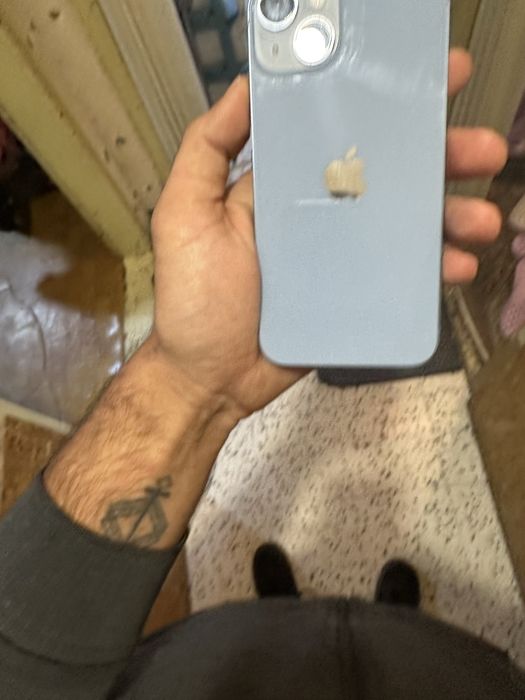 Продавам iphone 14