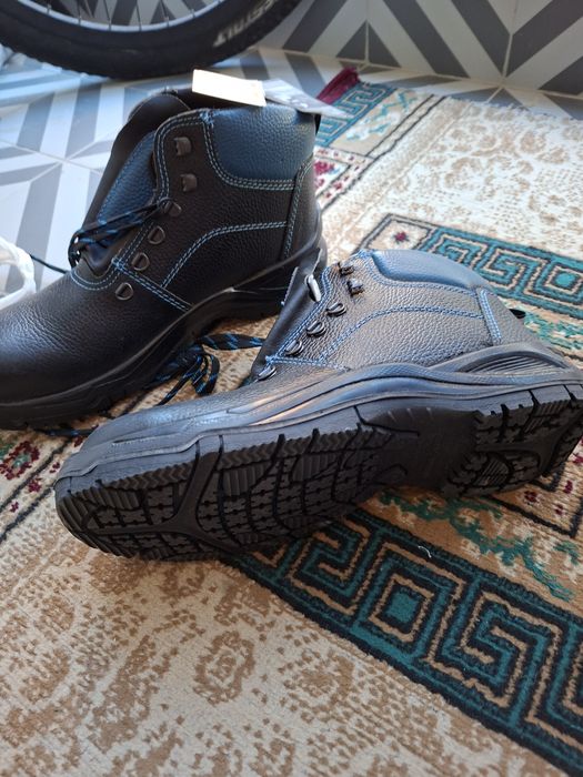 Ботинки рабочие 42 размер,обмен