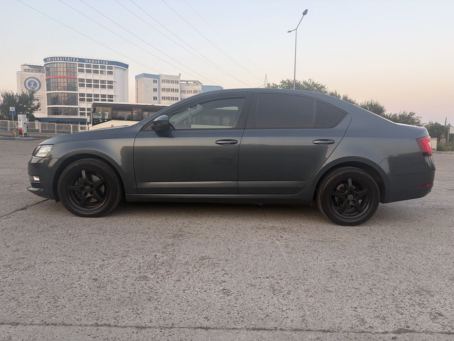 SKODA Octavia 2017 — imagine 4