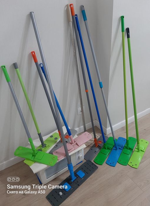 Швабры  разные  в  хорошем  состоянии