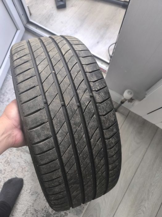 Продам шины. R 17