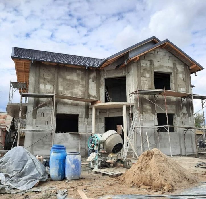 Tencuială clasică mecanizată [ NISIP+ CIMENT+VAR]  Aplicare