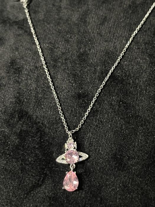 vivienne westwood colier ' Moda si frumusete ' OLX.ro