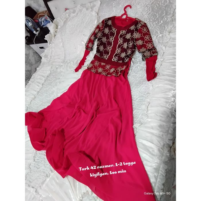 Ayollar kiyimi vecherniy