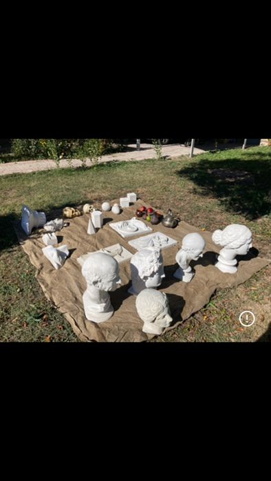 Продам гипсовые фигуры и мольберты