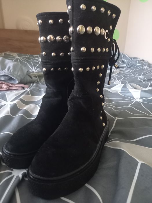 Дамски зимни ботуши