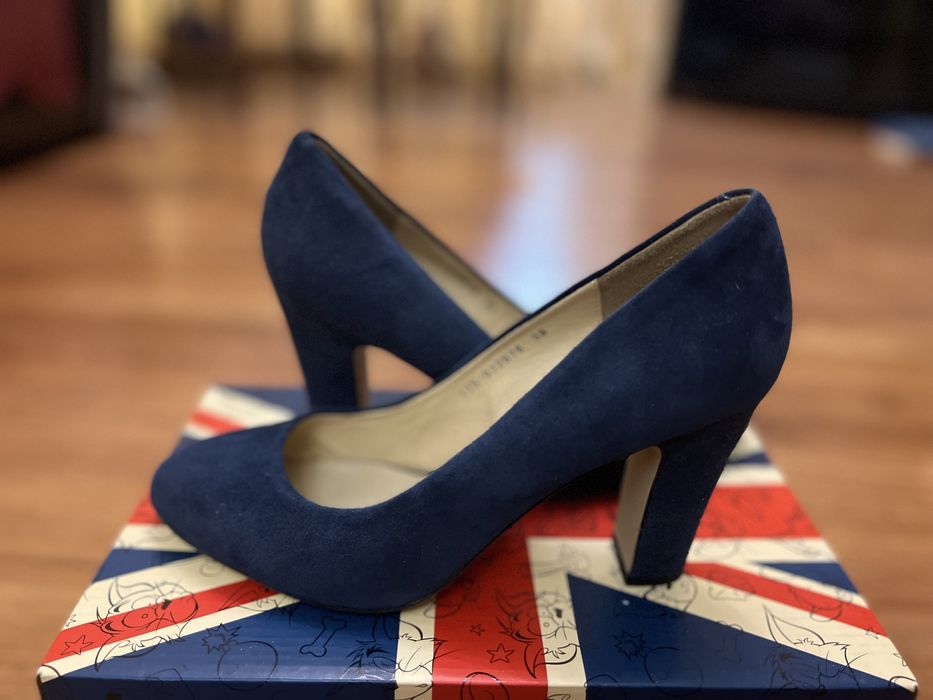 Женские бархатные туфли