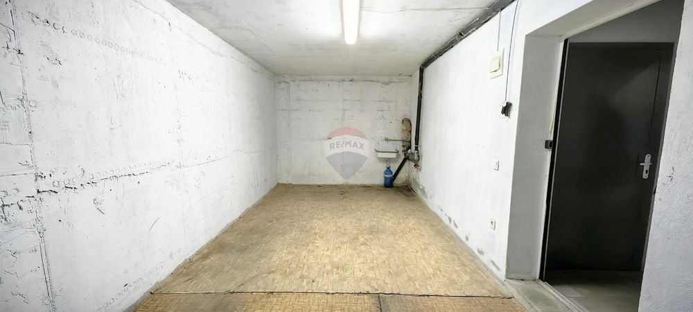 Дава се под наем Гараж / Паркомясто в Варна, Погреби - 20 кв.м за 154 € - Снимка #3