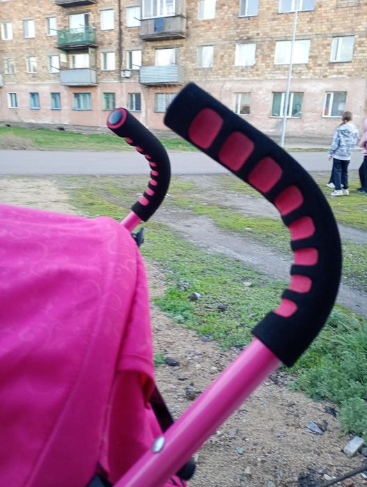 Прогулочная коляска трость. Доставка!