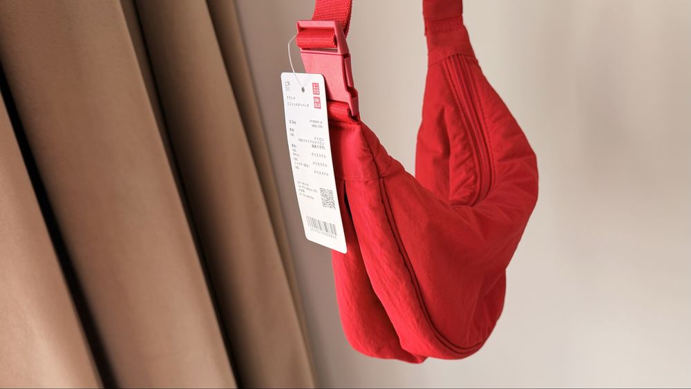 Сумка Uniqlo красная